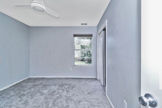 Building Photo - Beautiful 5 bedroom home in Grassfield Area of Chesapeake, VA