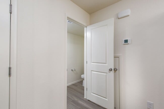 Building Photo - Stunning New-Build Townhouse in Growing 89139 Neighborhood