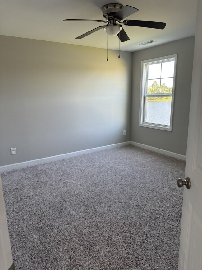 Building Photo - 110 Sea Breeze Ct