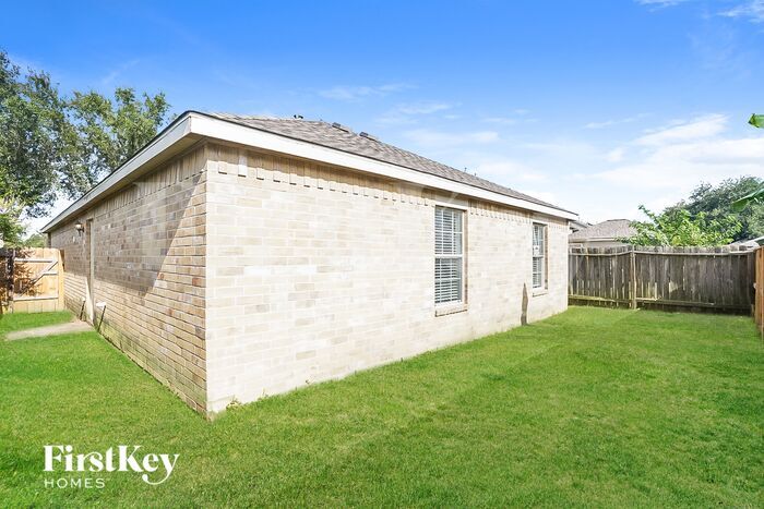 Building Photo - 6267 Gillian Park Dr