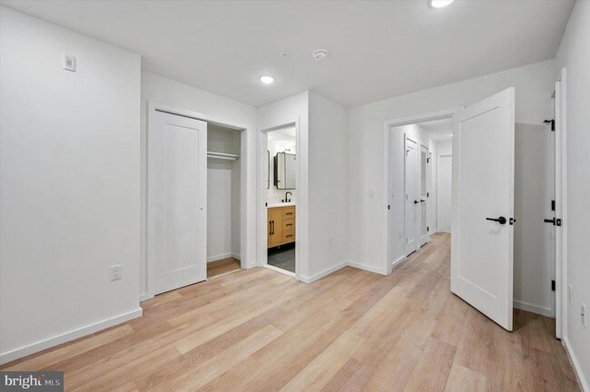 Building Photo - 627 N 16th St