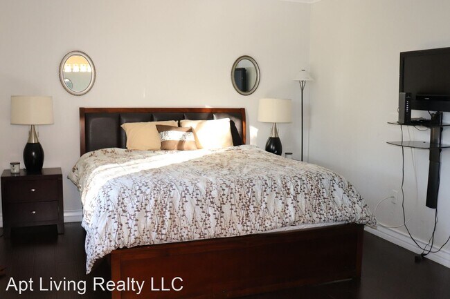 Building Photo - 2 br, 2 bath House - 270 E. Flamingo Rd. 232