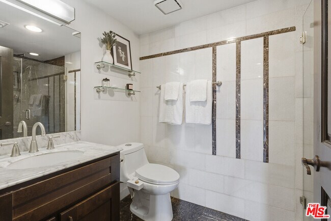 Building Photo - 500 Orlando Ave