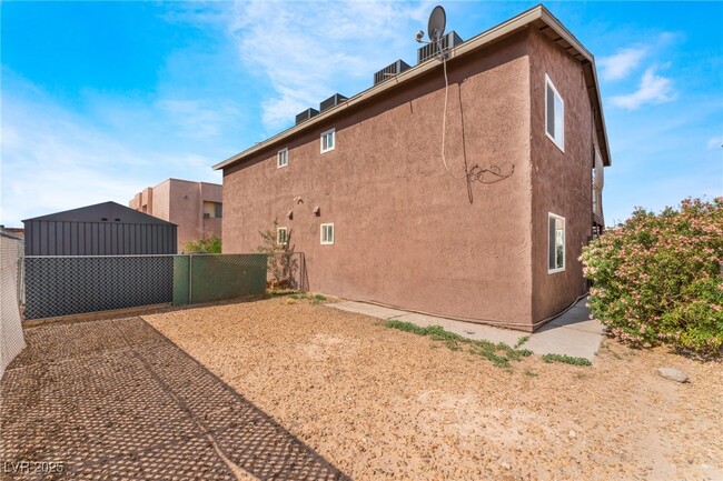 Primary Photo - 4156 Zavala St