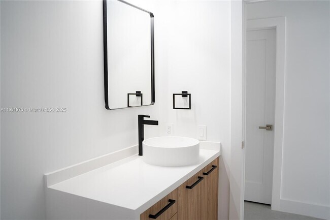 Building Photo - 10996 NW 58th Terrace