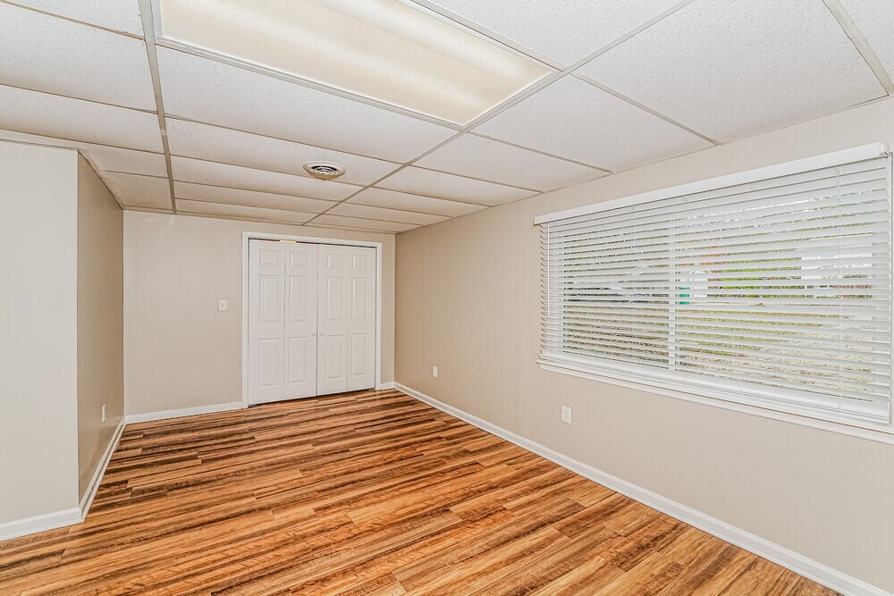 Building Photo - 1325 Turf Dr