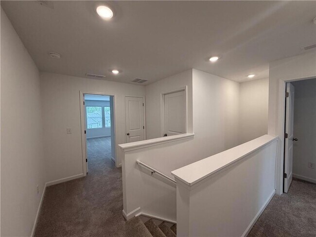 Building Photo - 6719 Armonia Dr