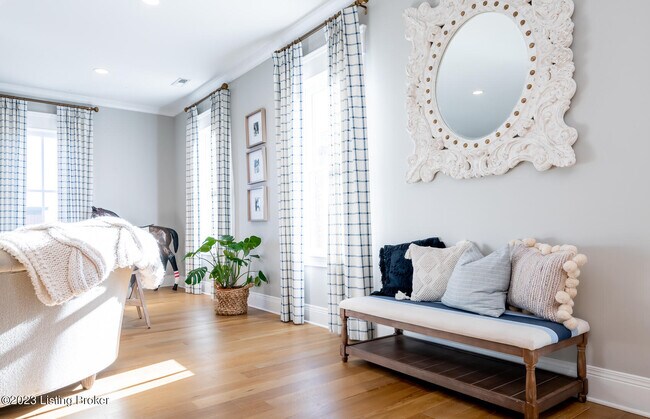 Building Photo - 10400 Meeting St