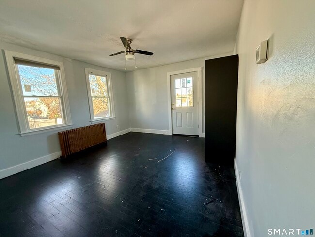 Building Photo - 30 Russell St