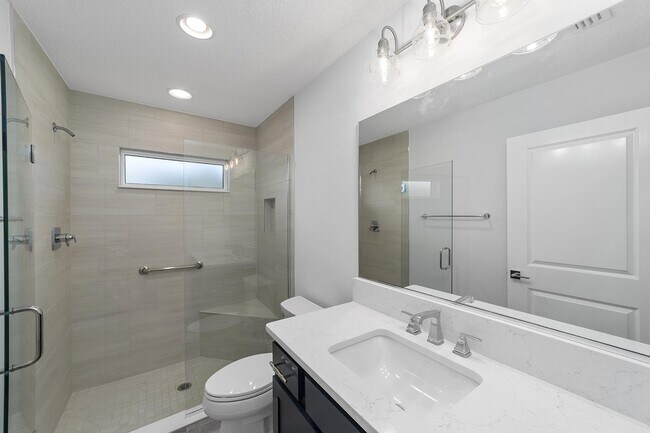 Second Bath - Walk In Shower - 1577 Whalin Way