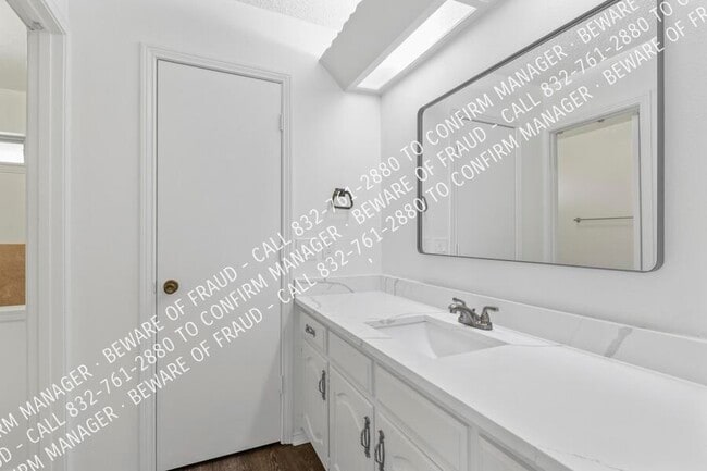 Building Photo - 4536 Jenning Dr