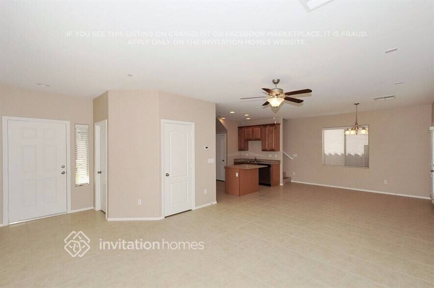 Building Photo - 687 Calamus Palm Pl