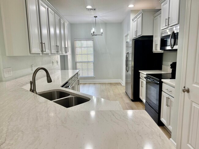 Building Photo - 902 Cocobolo Dr