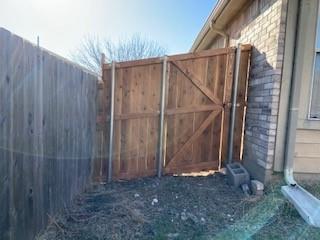 Building Photo - 1820 Southridge Ln