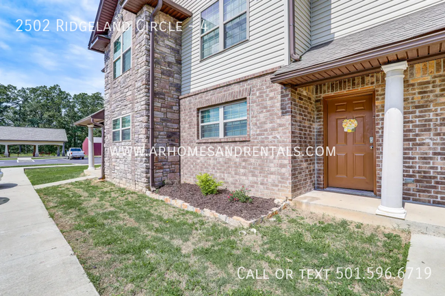 Building Photo - 2502 Ridgeland Cir