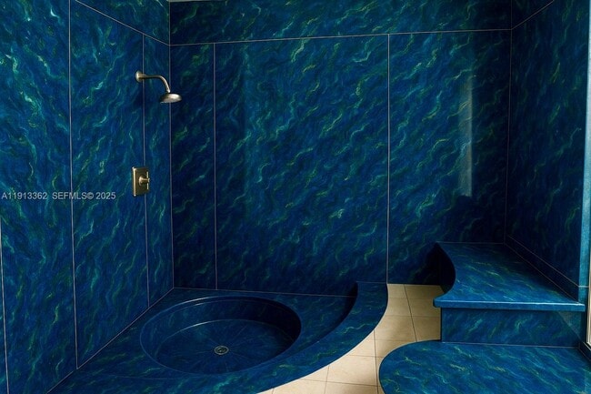 Building Photo - 4511 King Palm Dr