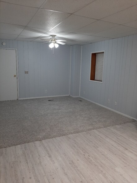 Building Photo - 114 S High St