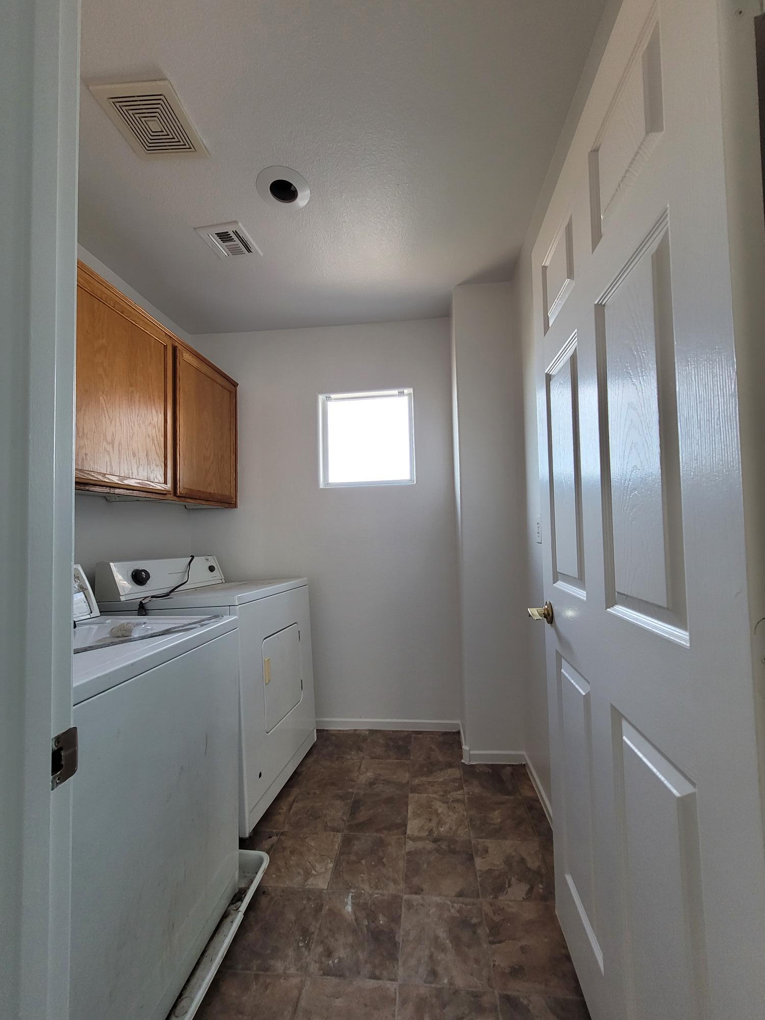 Building Photo - 5926 Silver Trace Ct