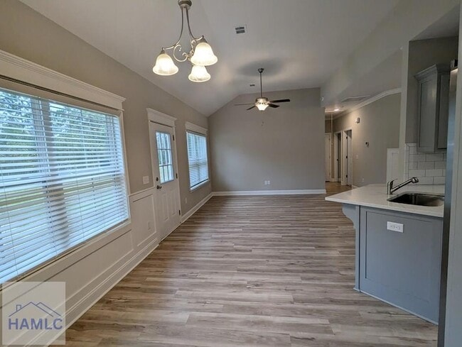 Building Photo - 172 Taylors Crk Dr