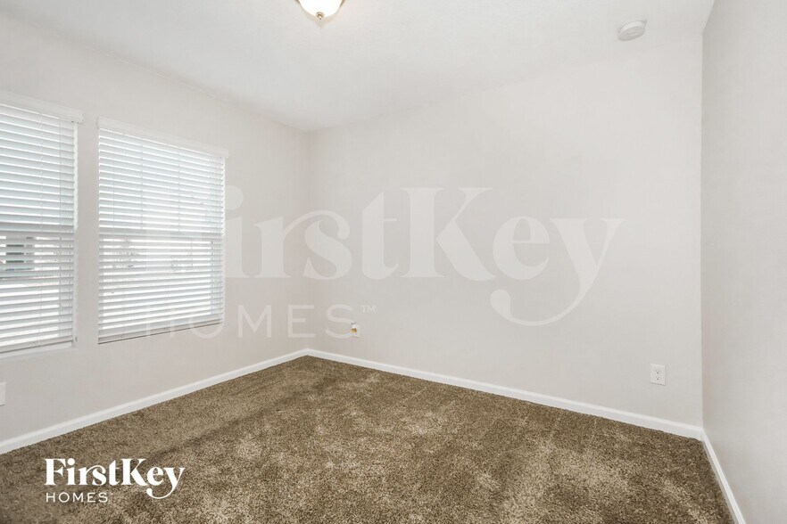 Building Photo - 3414 Canyon Falls Dr