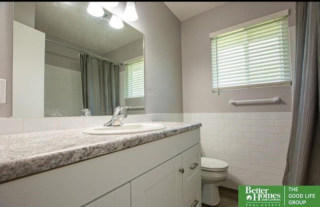 Building Photo - 4859 S 132nd Ave