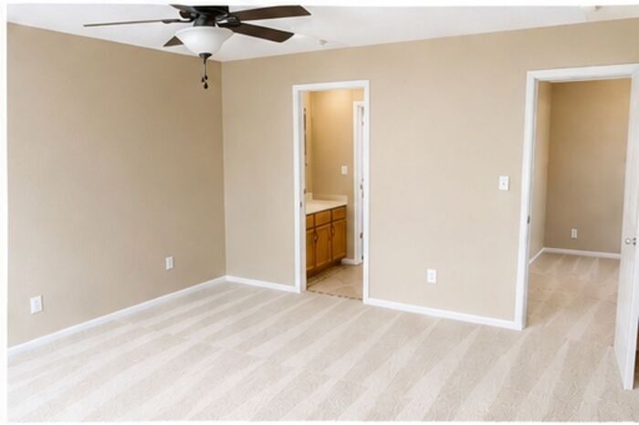 Building Photo - 4041 Orchard Valley Blvd