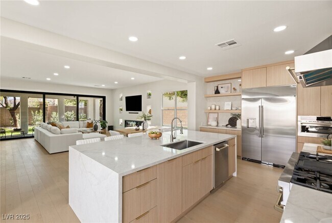 Building Photo - 12024 Whitehills St