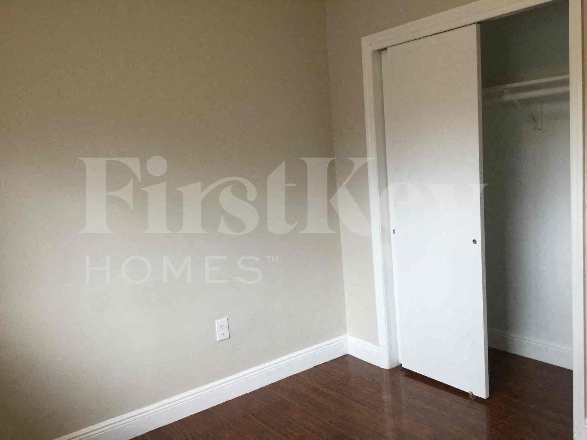 Building Photo - 1785 SW 43rd Ave