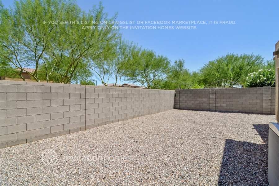 Building Photo - 17325 N 185th Dr