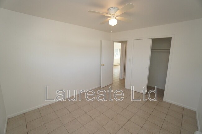Building Photo - 643 Fraser St