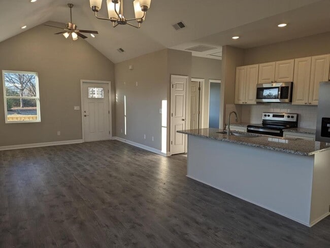 Building Photo - 625 S Caldwell St