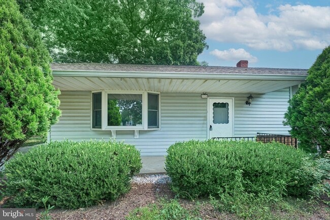 Building Photo - 2924 Gracefield Rd