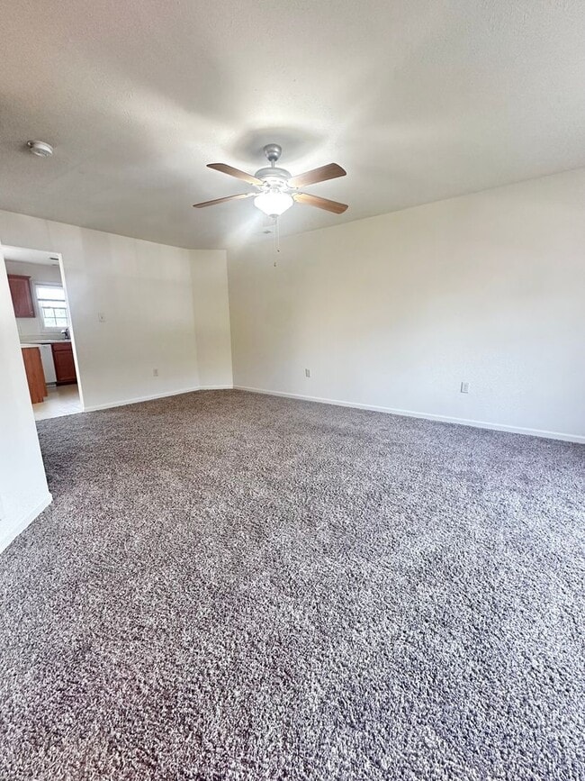 Building Photo - Townhome for Rent in Taylor Springs