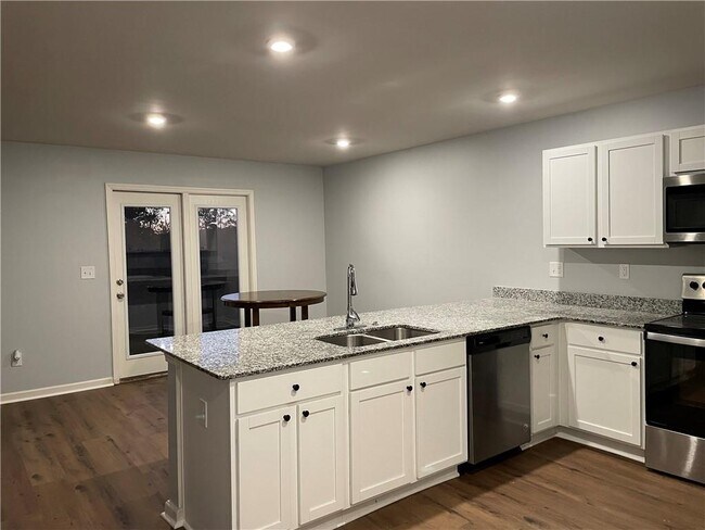 Building Photo - 38 Oxford Ln