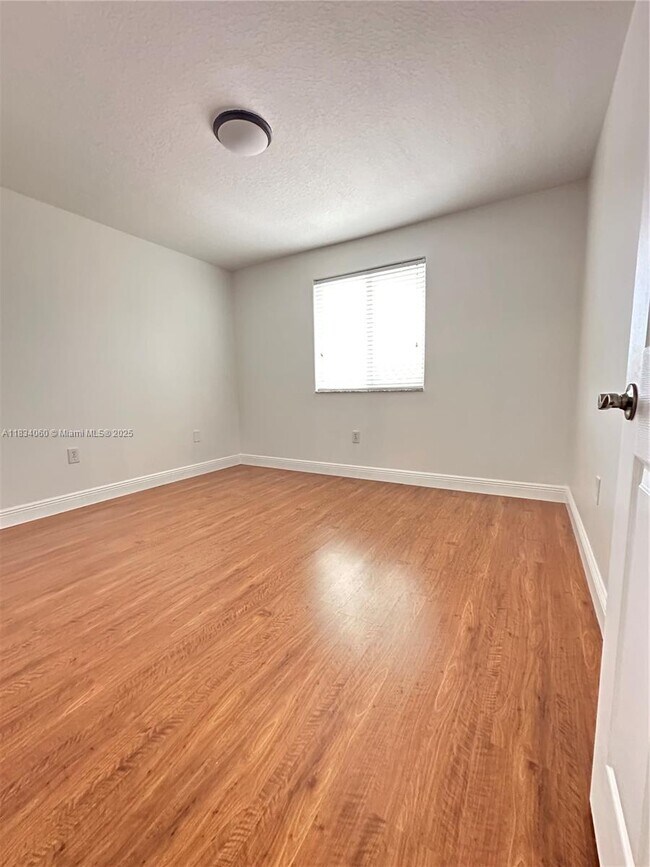 Building Photo - 7001 SW 164th Ct