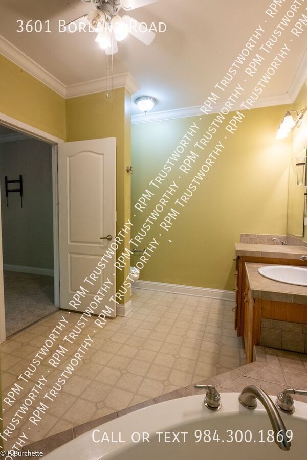 Building Photo - 3601 Borland Rd