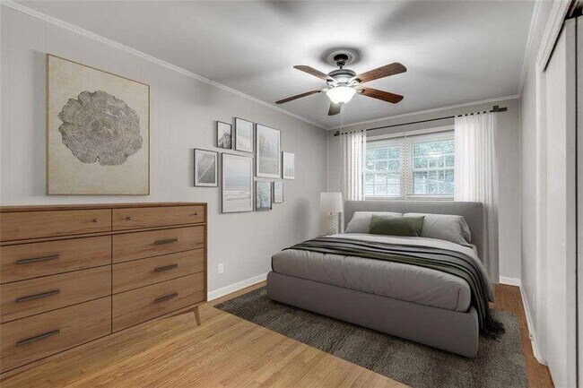 Building Photo - 799 Marstevan Dr NE