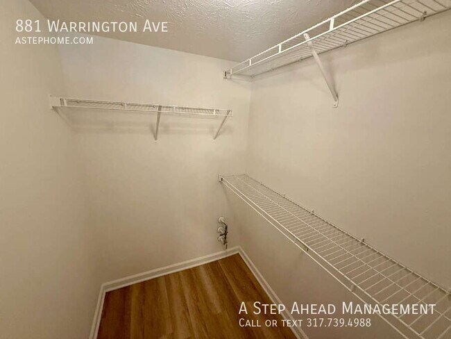 Building Photo - 881 Warrington Ave