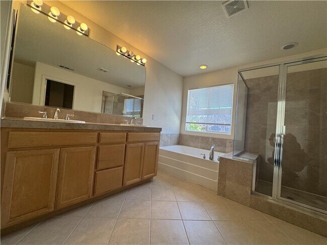 Building Photo - 4641 Palomino Way
