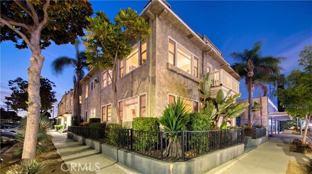 Building Photo - 242 Gaviota Ave