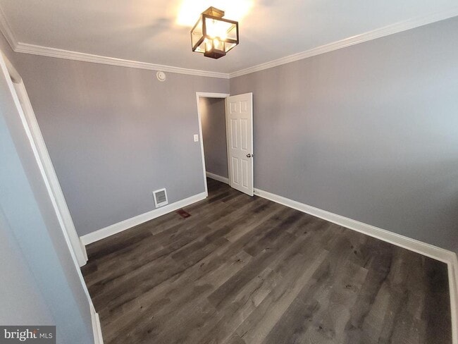 Building Photo - 617 Archer St