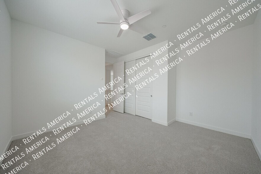 Building Photo - 11985 Calle de Pompas W