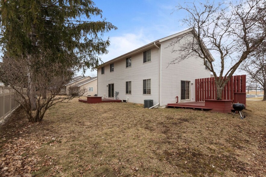 Building Photo - W6157 Aerotech Dr