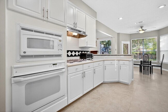 Building Photo - 18502 Berry Leaf Ct