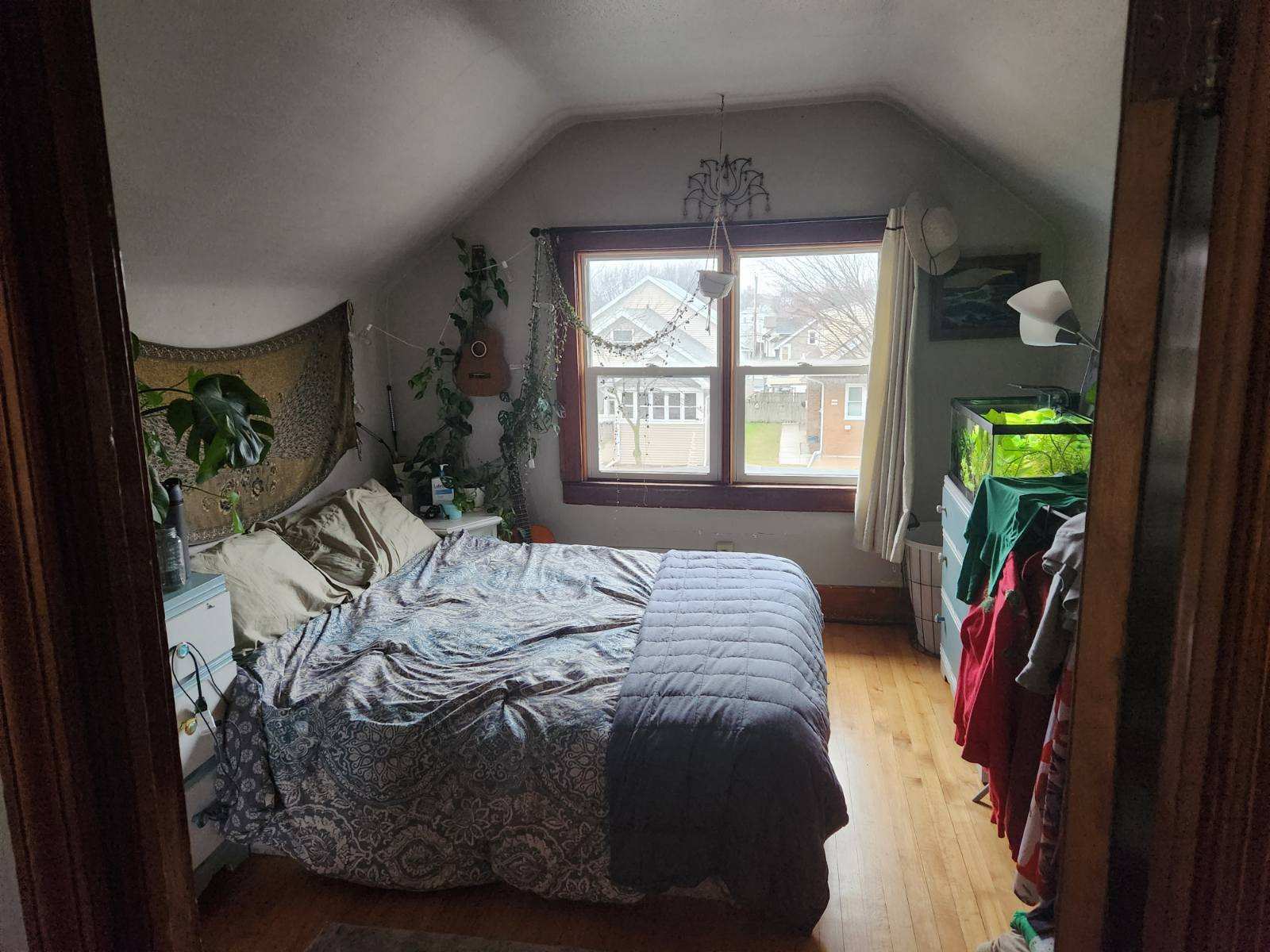 Cozy Bedroom - 1206 S 73rd St