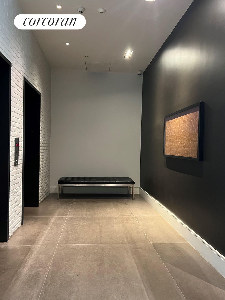 Building Photo - 540 W 28th St