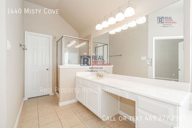 Building Photo - 1440 Misty Cove Dr