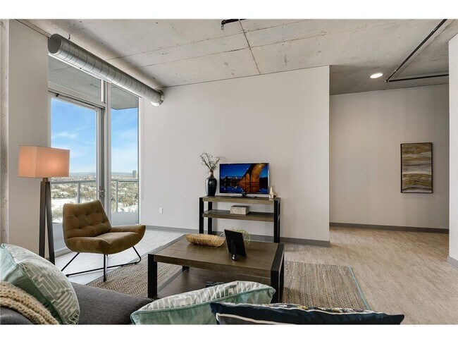 Building Photo - 315 1st Ave NE