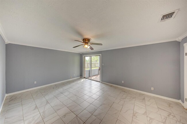 Building Photo - 263 E Castle Harbour Dr