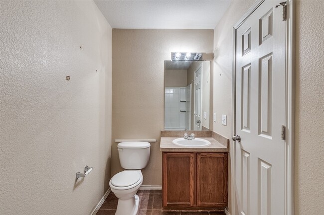 Building Photo - 10721 Traymore Dr